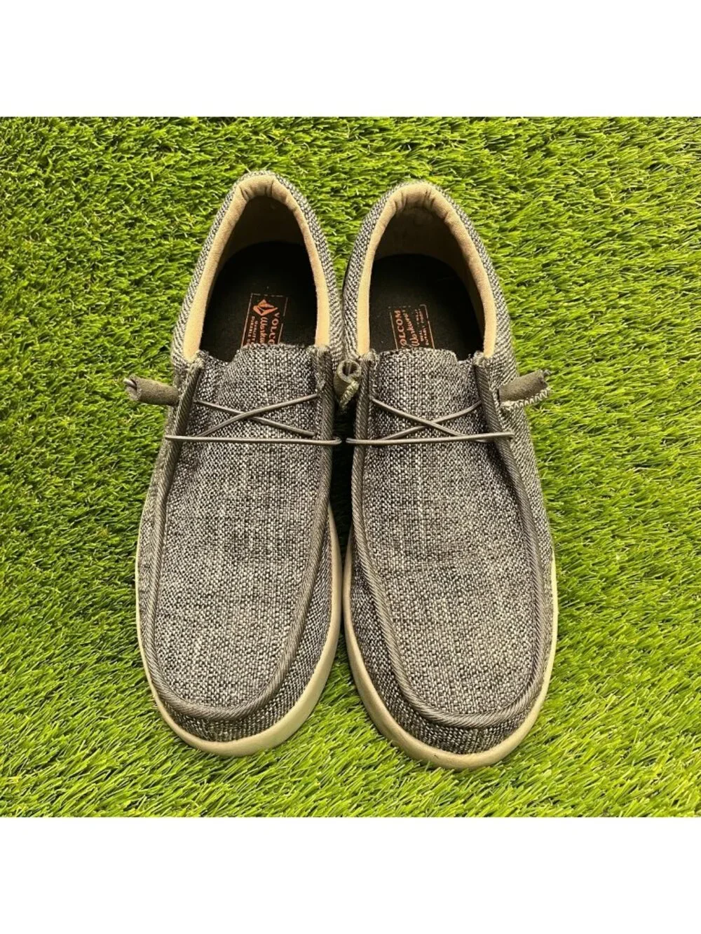 Volcom Chill Mens Size 9.5E Gray Black Composite Toe Slip On Safety Work Shoes